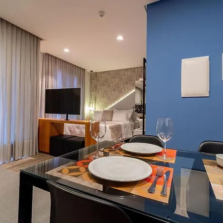 Aion Suites: Luxe Loft with Rooftop Pool Near Beach Bombinhas Exterior photo