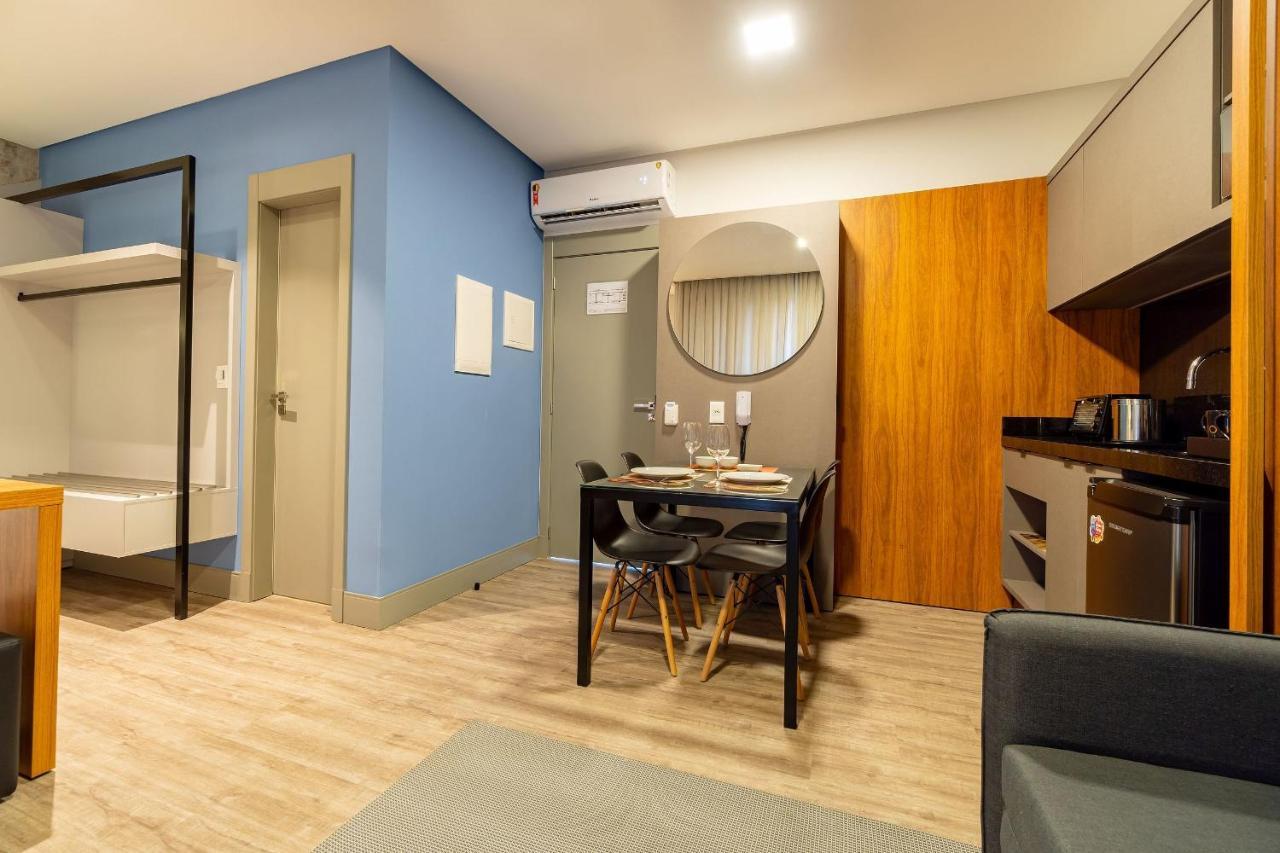 Aion Suites: Luxe Loft With Rooftop Pool Near Apartment