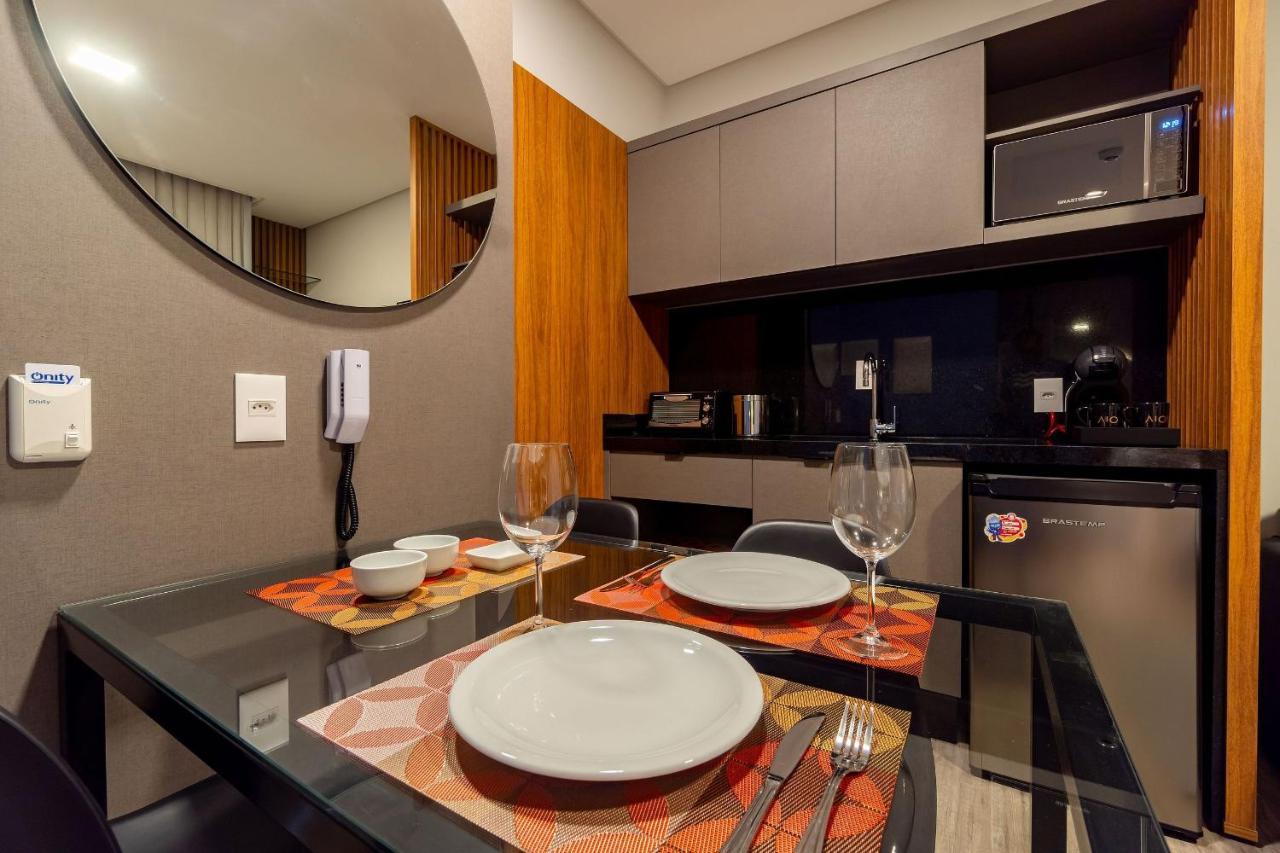 Aion Suites: Luxe Loft With Rooftop Pool Near