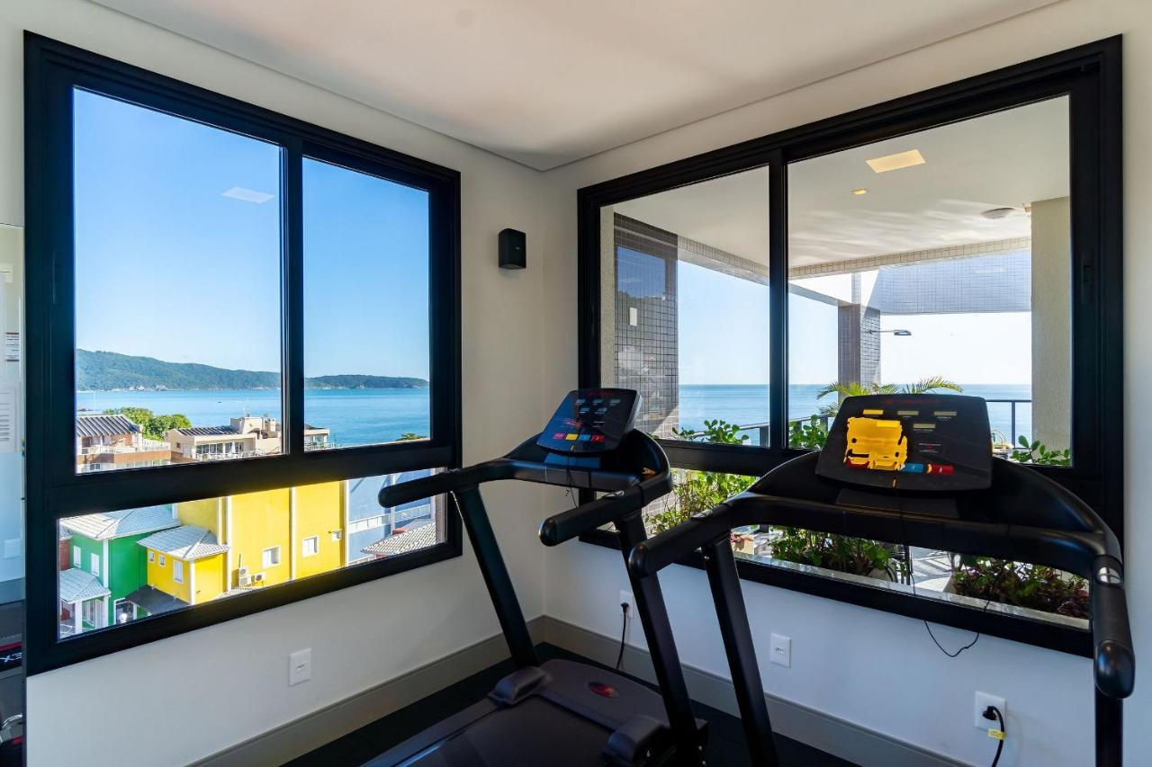 Aion Suites: Luxe Loft With Rooftop Pool Near *