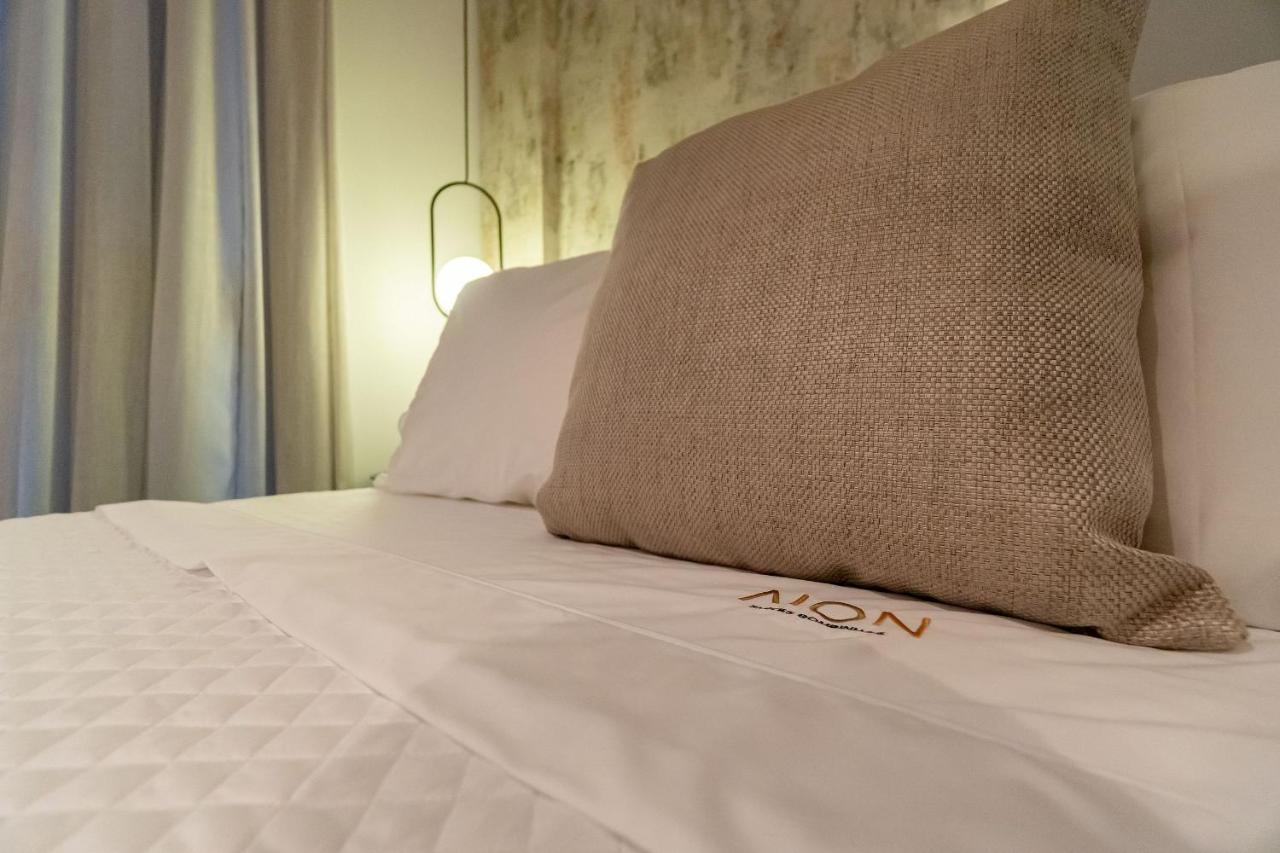 Aion Suites: Luxe Loft With Rooftop Pool Near Apartment Bombinhas