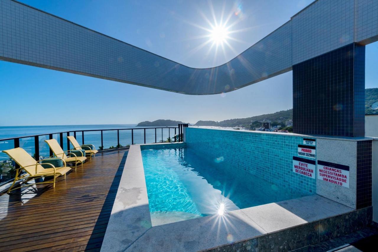 Aion Suites: Luxe Loft With Rooftop Pool Near * Bombinhas